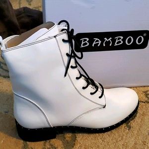 Clearance-NIB Bamboo booties